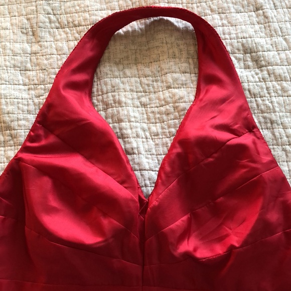 Caché Gorgeous Red party halter top size.8 EUC like new!Perfect for the holidays - Picture 7 of 11